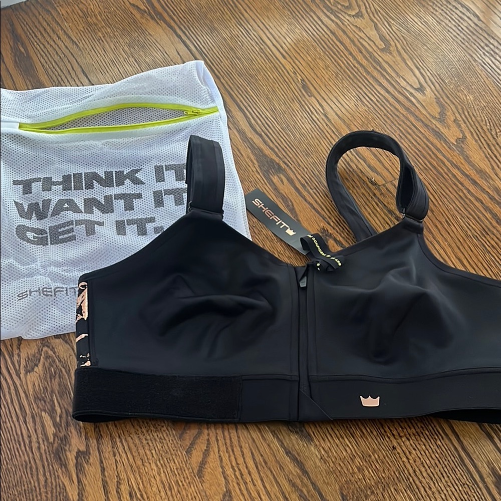 Shefit Flex Black Sports Bra NWT 2Luxe